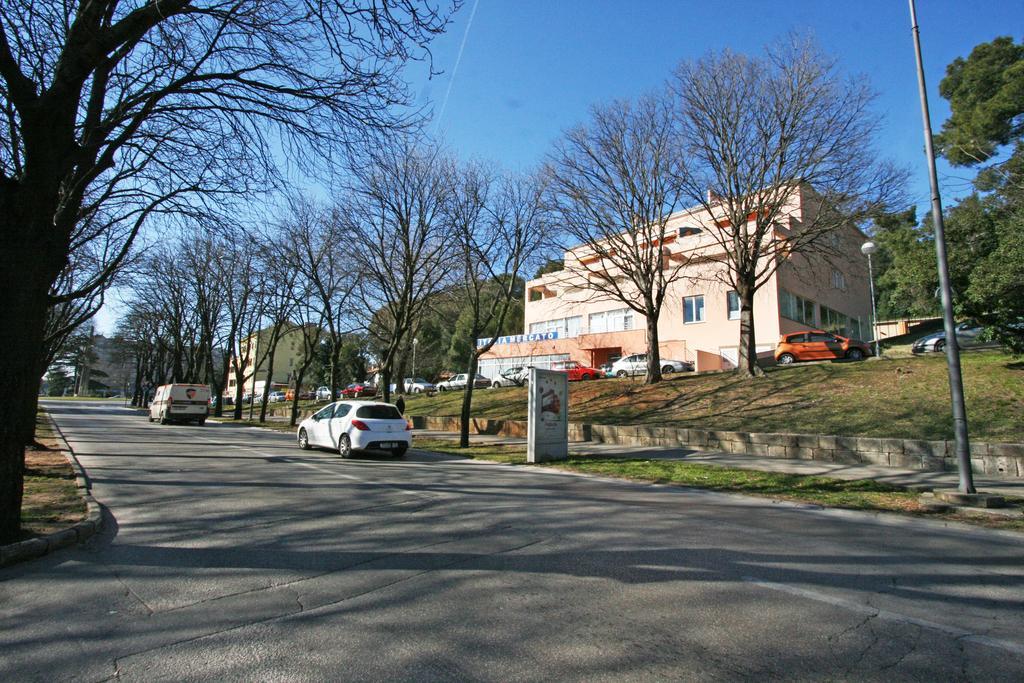 Apartments Vasic Пула Екстериор снимка