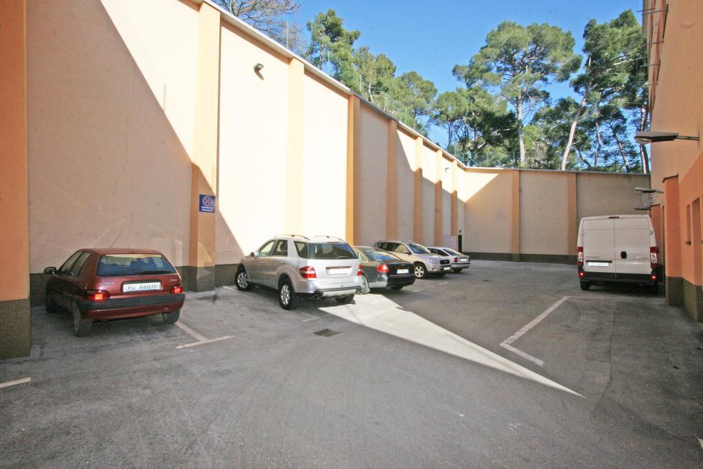 Apartments Vasic Пула Екстериор снимка