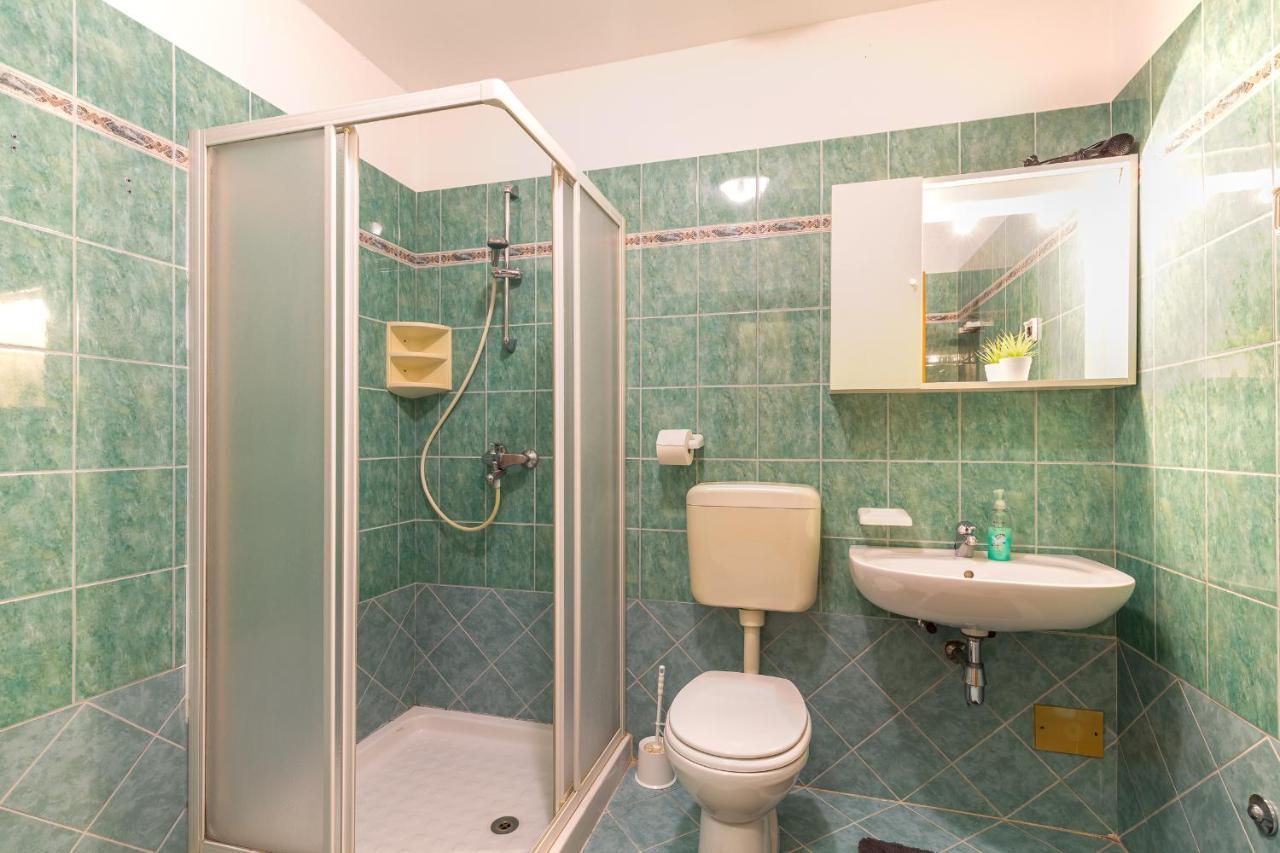 Apartments Vasic Пула Екстериор снимка