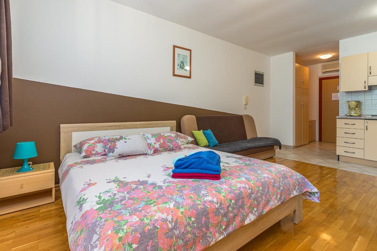 Apartments Vasic Пула Екстериор снимка